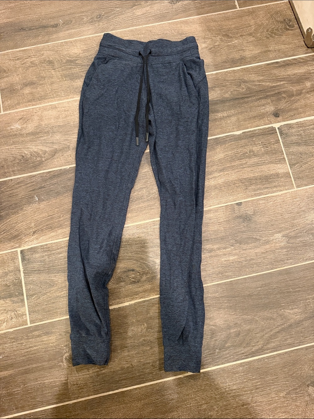 lululemon athletica Men's Heather Navy Jogger Pants